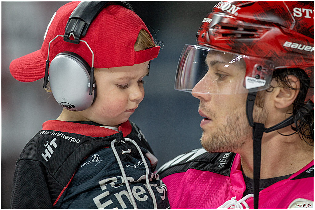 DEL; Koelner Haie - Schwenninger Wild Wings, 07.10.2018